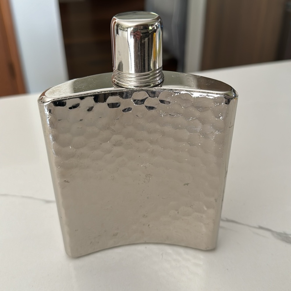 VTG West German HIP FLASK, Tin-Lined, 8 Oz, Hammered, Area for Adding Engraving - Picture 3 of 9